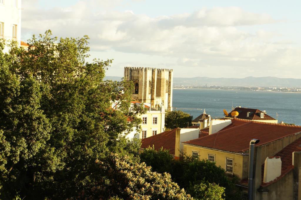 Cozy Apartment With Castel View Lisboa Eksteriør billede