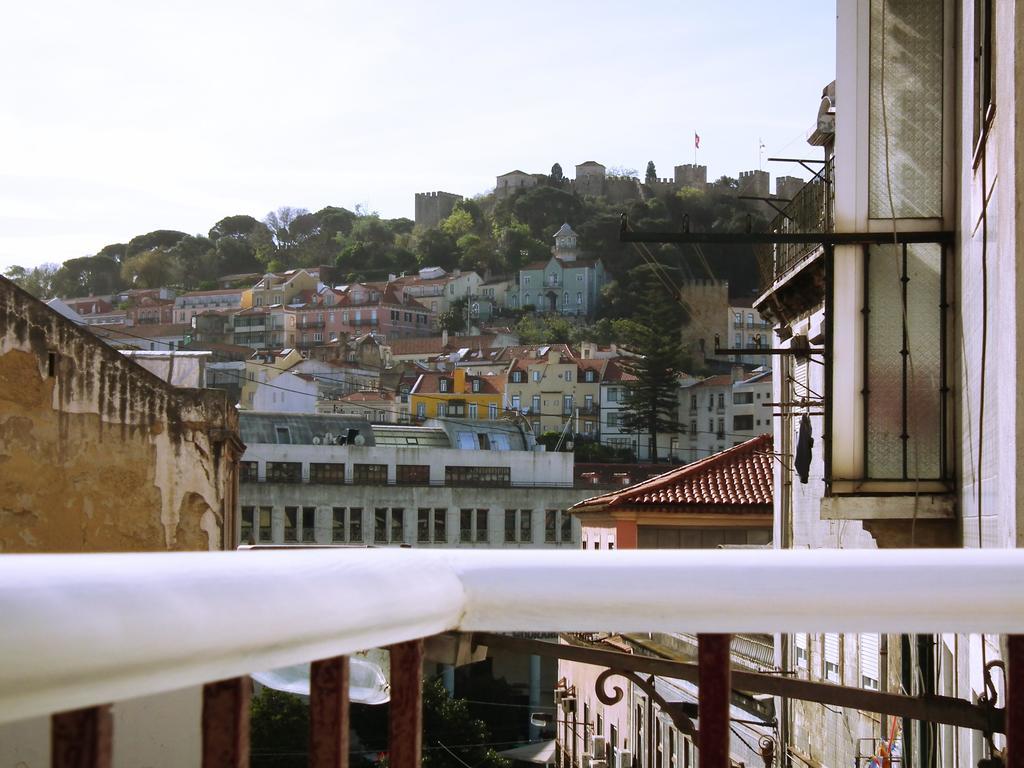 Cozy Apartment With Castel View Lisboa Eksteriør billede