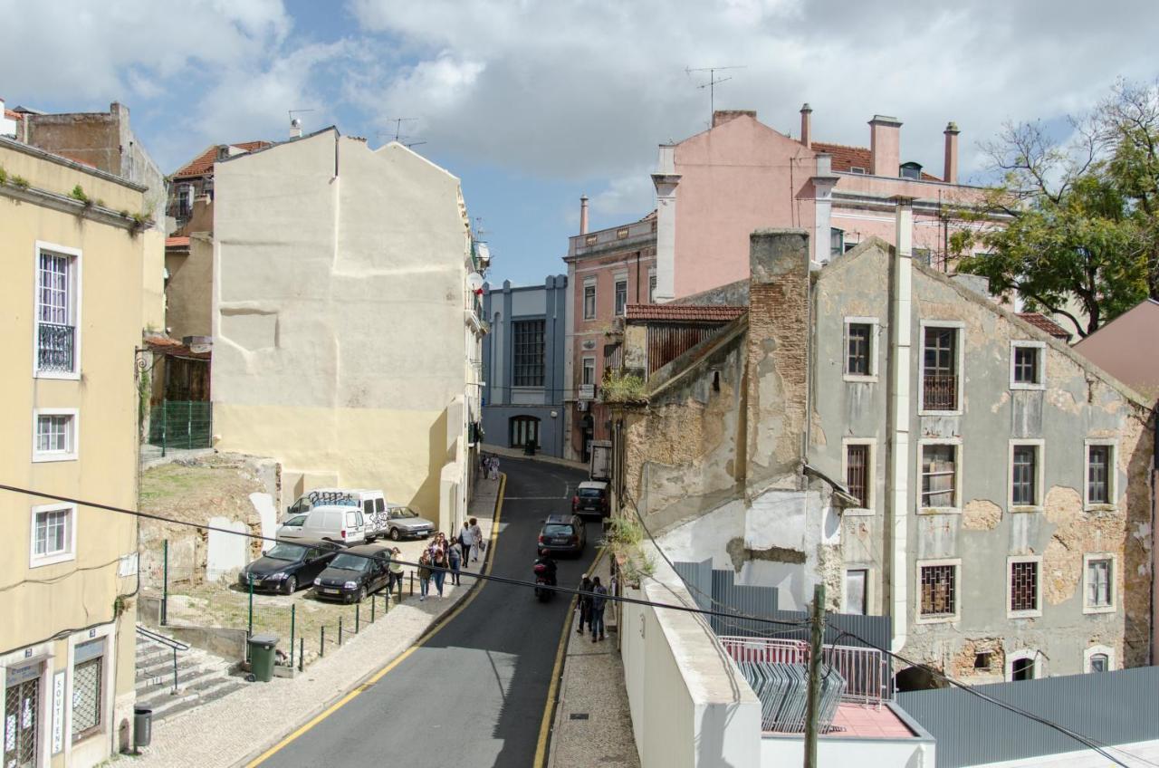 Cozy Apartment With Castel View Lisboa Eksteriør billede